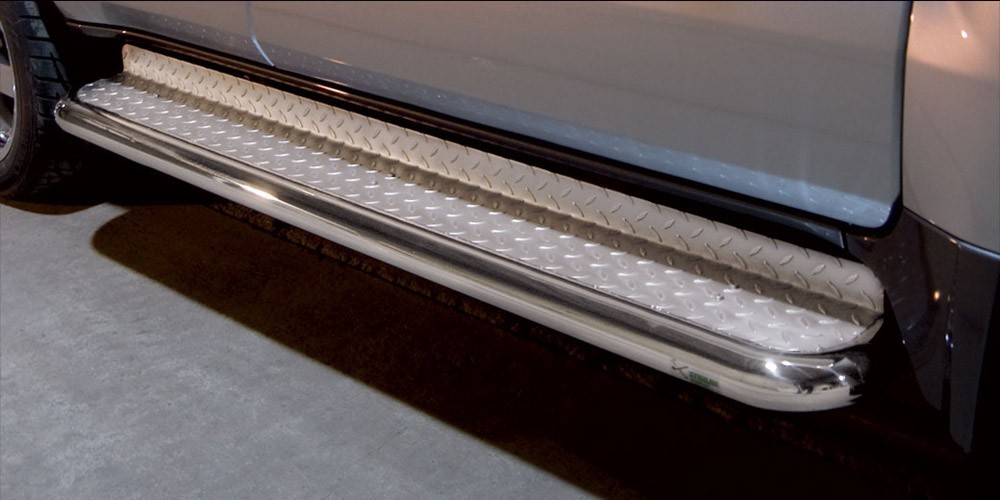 Marchepieds Toyota Land Cruiser V8 (2008-2012) - Plat avec plaque anti-dérapante -