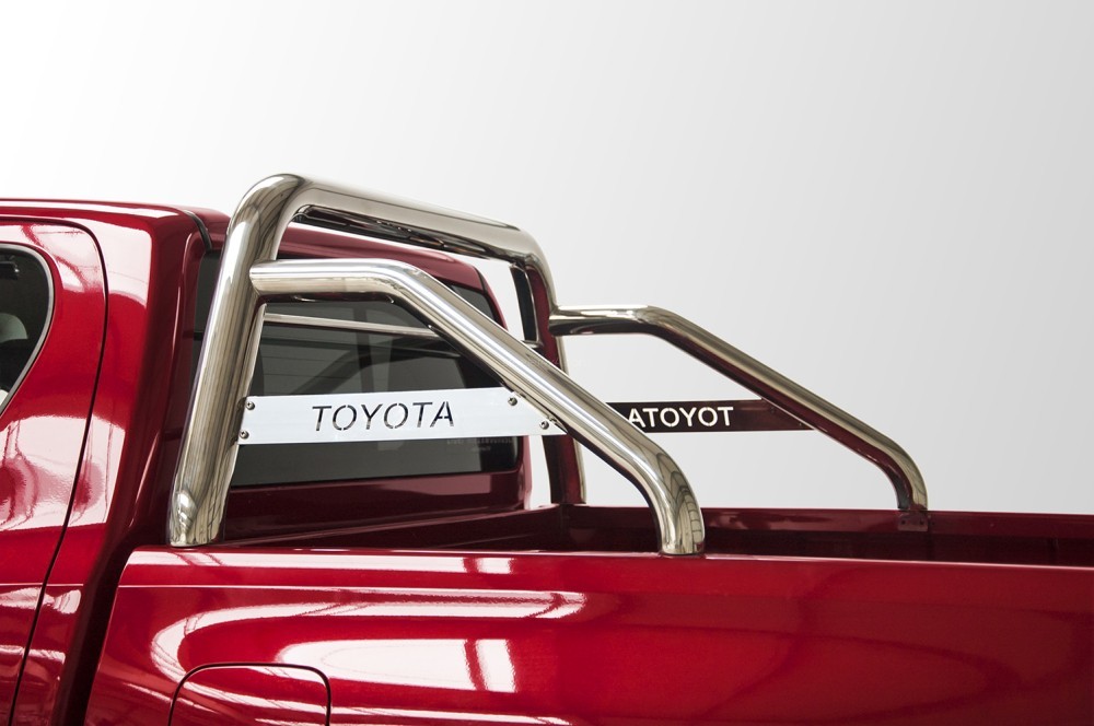 Rollbar Toyota Hilux (2018-) avec barre de protection et plaque avec inscription TOYOTA -