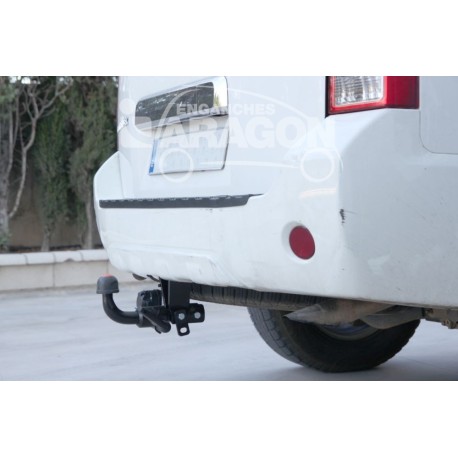 Attelage Nissan PATHFINDER 4x4 du 3/2005 au 5/2010 [Platine]