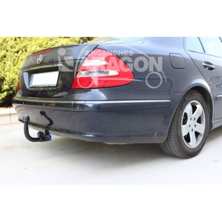 Attelage Aragon Pour MERCEDES Classe E (W211) Produite du 03/2002 au 12/2009 [Rotule Automatique]