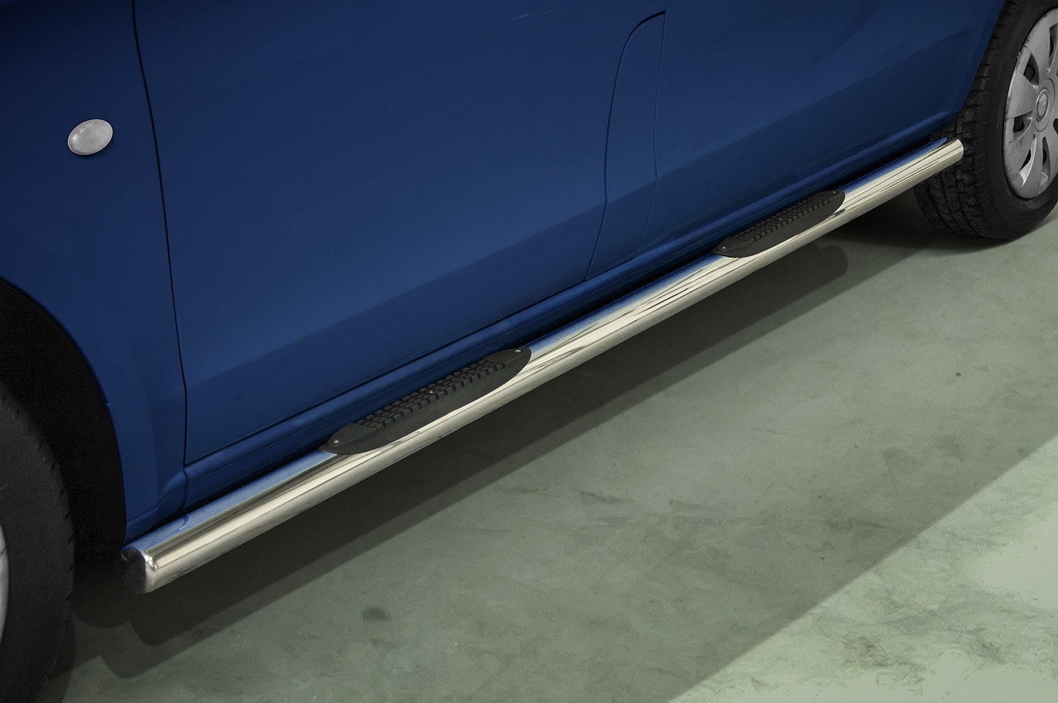 Marchepieds Mercedes V-Class Court  (2014-) - Latéraux avec revêtement en plastique anti-dérapant -