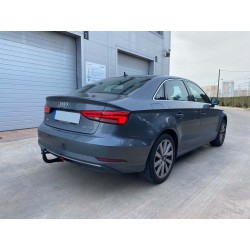 Attelage Audi A3 Sportback (2013-) + Faisceau spécifique [Rotule automatique] 
