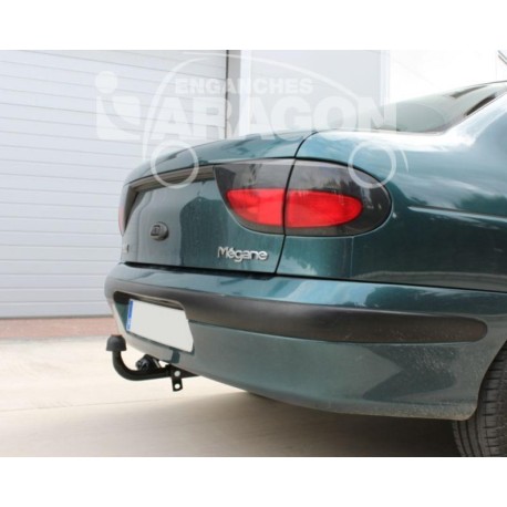ATTELAGE RENAULT MEGANE 1 BERLINE 5 PORTES DE 1996 À 2002