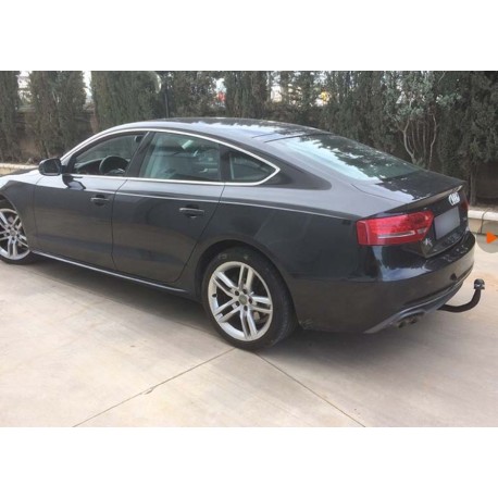Attelage Audi A4 Berline et break (B9) à partir du 6/2015 [Rotule avec outils]