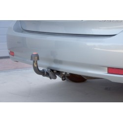 Attelage Steinhof Pour Toyota Avensis (T22) de 1997 au 04/2003 [Col de Cygne]
