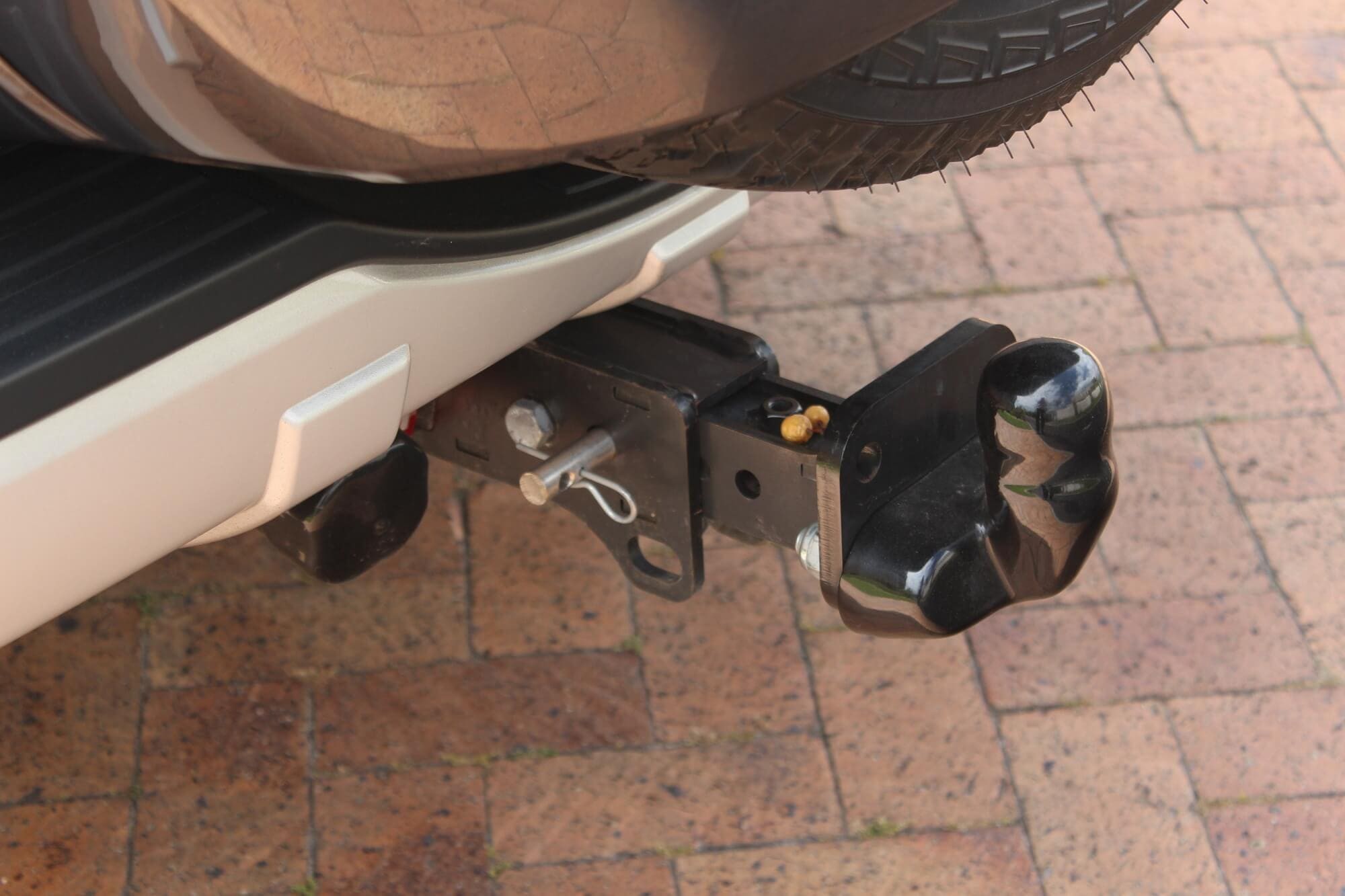 Porte-vélos sur barres de toit